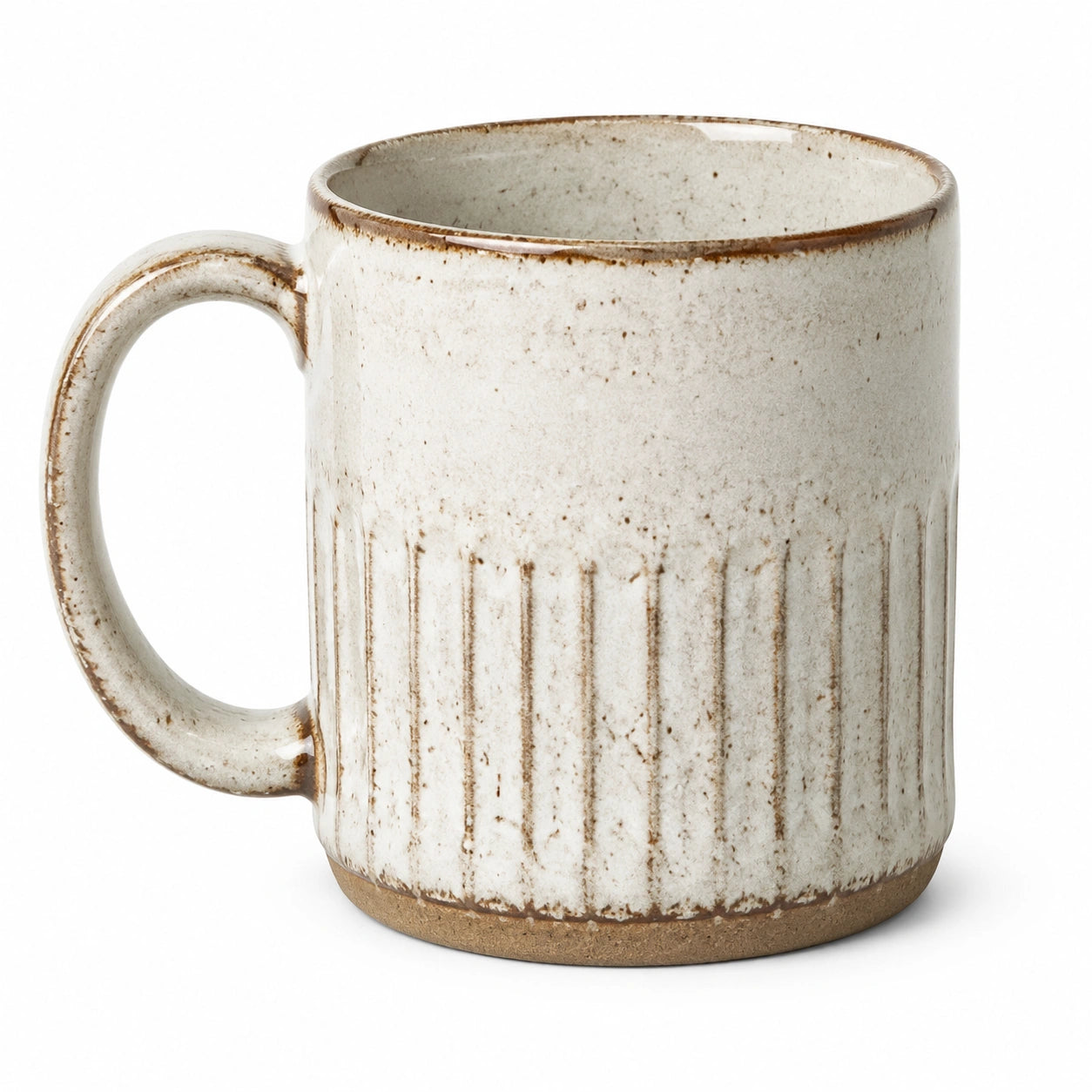 Keramiktasse 350 ml Cremebraun mit Henkel im rustikalen Rillenstil